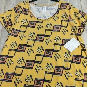 *BRAND NEW*LuLaRoe Large Classic T